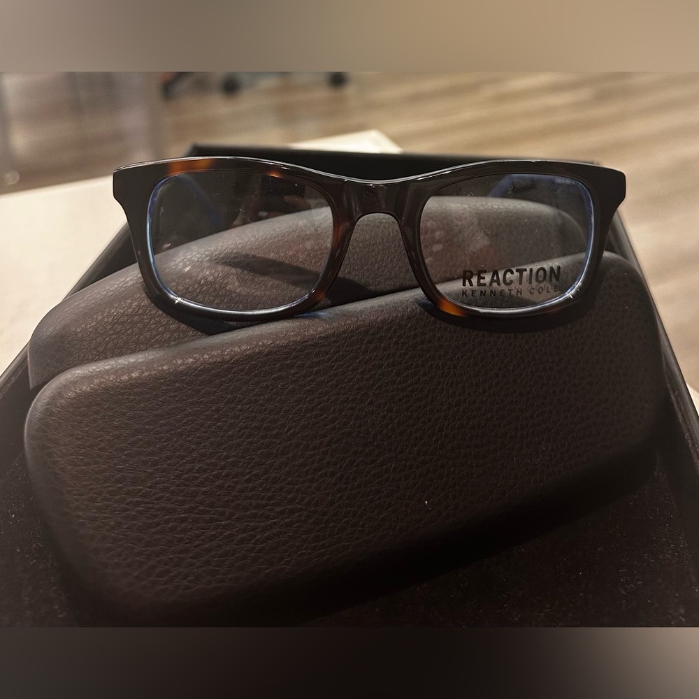 Kenneth Cole Reaction women’s plastic frame